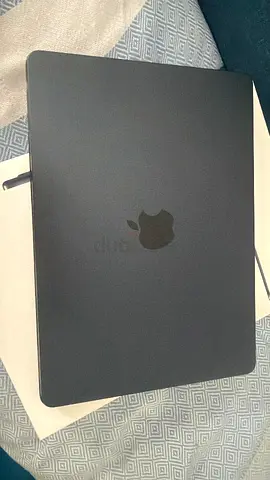 13-inch MacBook Air with M3 chip Midnight Blue (with Box and charger)