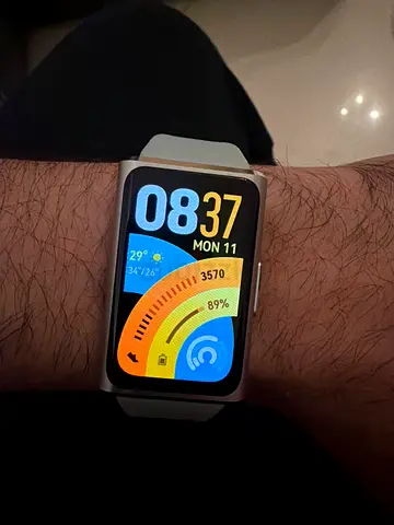 Smartwatch huawei band 11 pro AMOLED display - used one day only bill available