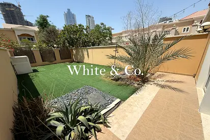 Spacious| Nice Garden | Nakheel Townhouse