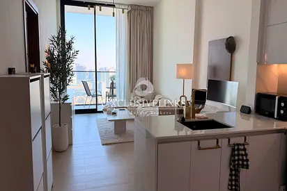 Unfurnished | High Floor | New and modern