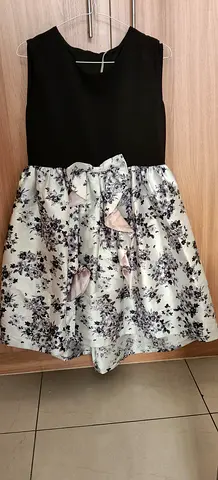 Beautiful Dress from Pantaloon brand for Teen Girls