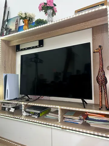 Samsung 50” TU8000 Smart TV FOR PARTS / REPAIR – Not Working