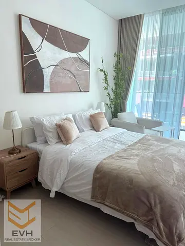 FULLY FURNISHED | UPGRADE | VACANT @50K 4CHEQUE