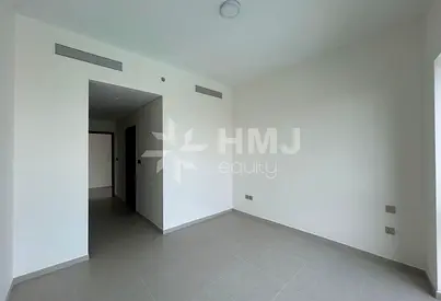 Burj View | Vacant | Negotiable | Signature Floor