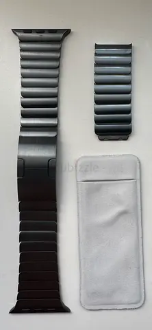 Original Apple Link Bracelet – Black – 44/45mm – Extra Links Included