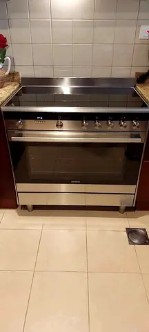 Siemens iq700 electric cooker ceramic new model 5 hubs