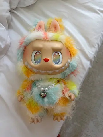 Labubu popmart Rock the universe