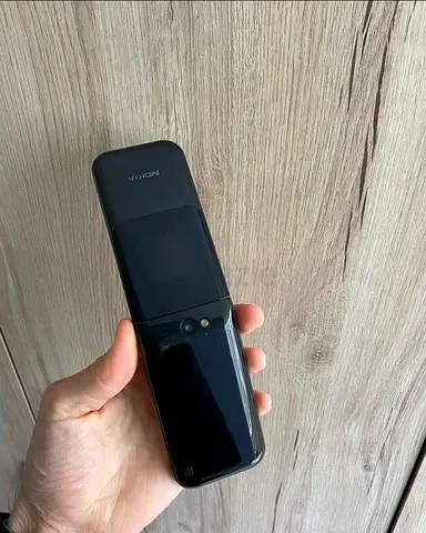 Nokia 2720 Flip 4G