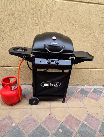 Omega Gas grill with cylinder
