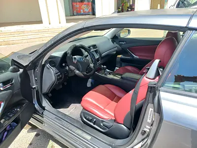 Luxus is 350, Model 2012