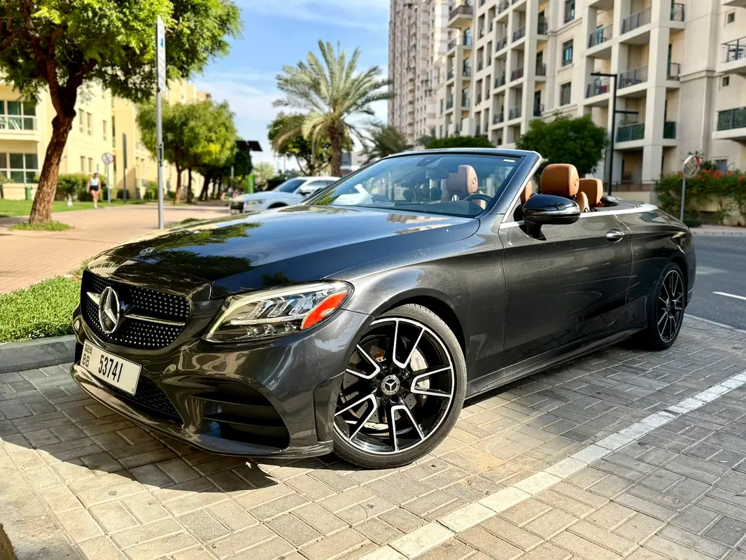 Mercedes-Benz C-Class 2019 — photo 1 of 9