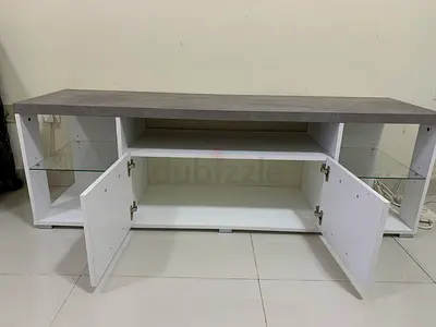 Low TV Stand / Entertainment Unit with Glass Shelves