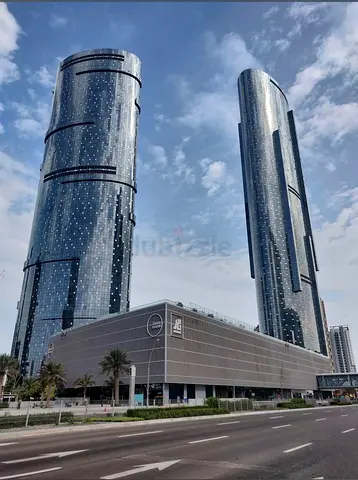 Office / Direct from Owner من المالك مباشره / prime Location / Sea View / spacious Area
