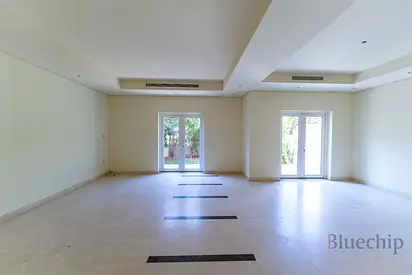 Spacious Villa I Best Location I Well Maintained