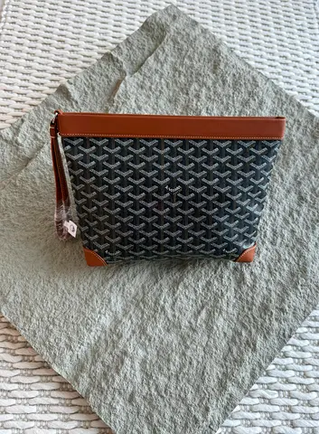 Goyard conti pouch 👝