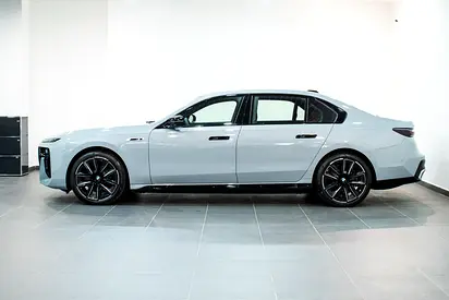 2026 BMW I7 — фото 2