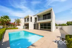 Private Pool | Single Row | Corner Unit