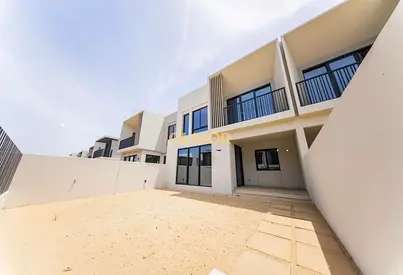 Brand New | Single Row | Mid Unit | Close to the Amenities | Community Expert