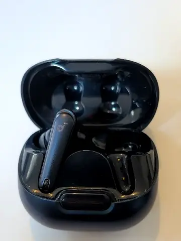 Anker Liberty 4nc. just unboxed. black true wireless earbuds with charging case.