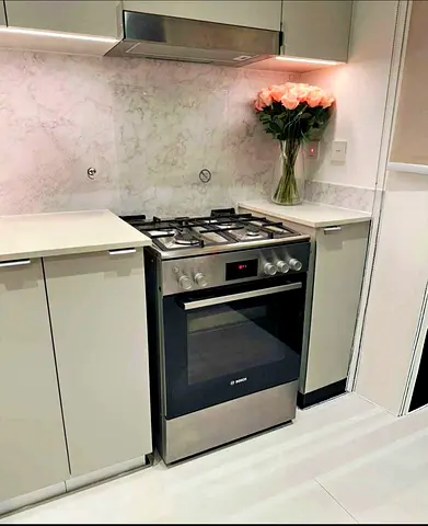 Bosch Stainless Steel Gas Cooker with Oven - Freestanding, Good Condition