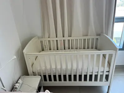 Mia Classic Cot bed