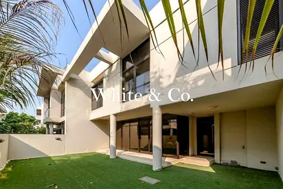 Unfurnished| Large| Modern| THM1 DAMAC