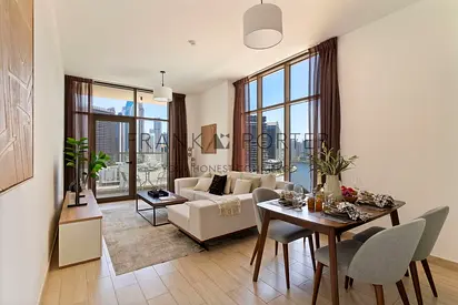 Elegant 2BR w/ stunning Canal Views- Business Bay | Ideal for Mid-Term, Monthly & Weekley Stays | All Bills inclusive
