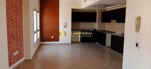 Community & Road View | Unfurnished | Move In Ready