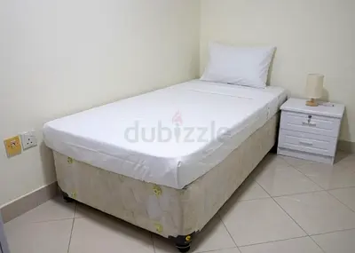 Cozy Single Partition in Dubai Sports City