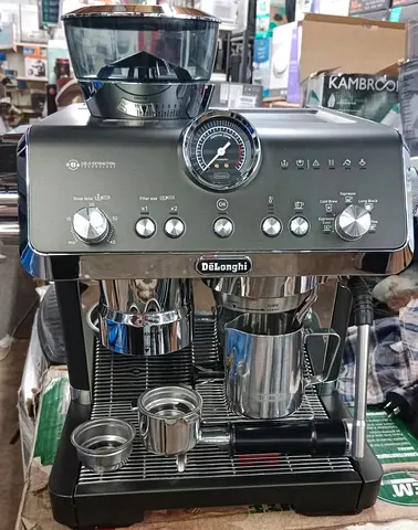 Delonghi La Specialista Opera EC9555.BK Espresso Machine