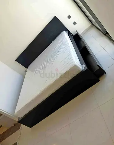 IKEA malam king‑size bed (180 × 200 cm) with 2 storage drawers and an IKEA mattress ✨