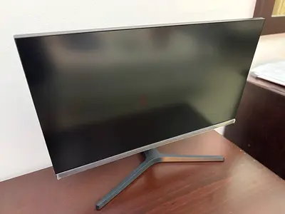 Samsung UR55 28” 4K UHD Monitor (Model: U28R554UQ)
