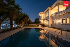 6 Bedrooms | Beachfront Villa | Great Rotunda