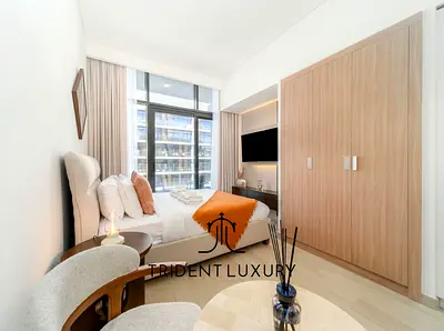 Community Living | Furnished | Balcony