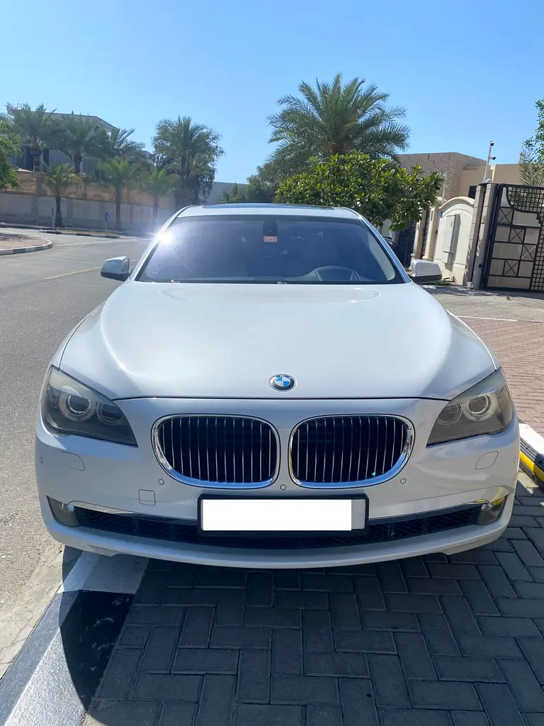 BMW 7-Series 2012 — photo 1 of 15