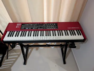 Nord Electro 5 HP - 73-key Stage Keyboard with Flight case and Stand! Inc Sustain  Expression Pedal