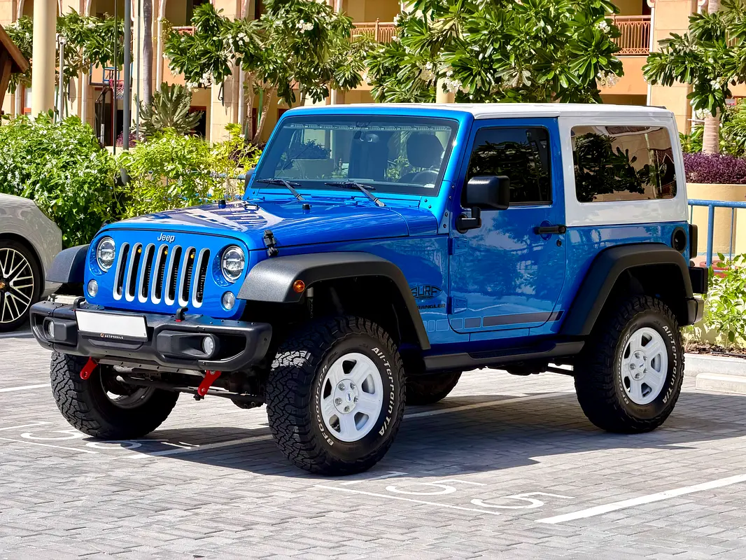 Jeep Wrangler 2015 — photo 1 of 14
