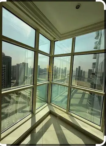 🏡 للبيع | شقة فاخرة مجددة بالكامل بإطلالات بانورامية على بحيرة الخان