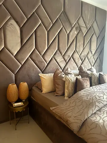 Big bed brown