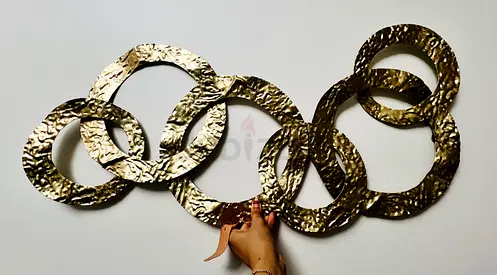 Gold Interlocking Circles Metal Wall Art - Decorative Sculpture - new with tag
