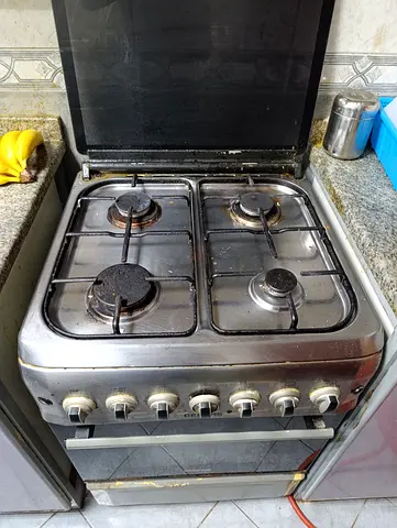 Geepas 4-Burner Gas Cooker with Oven - Used