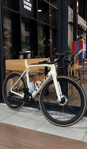 Trek slr 7 gen 8