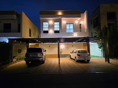 Excellent housing opportunity at a reasonable price considering the location and size. Family accom