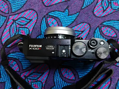 Fujifilm X100F Compact Mirrorless Camera (Minimum Usage) — 3000 shutter count, good condition.