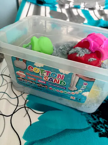 Cotton Sand play set with molds
