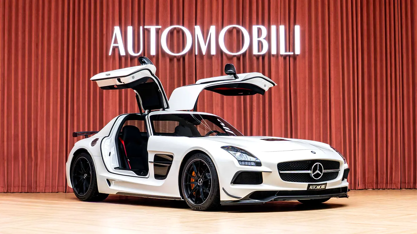 Mercedes-Benz SLS 2013 — photo 1 of 20