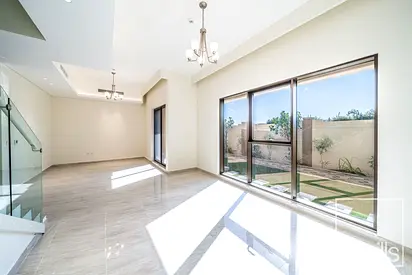 Single Row | Ensuite 4 Bed TH | Solar Panels
