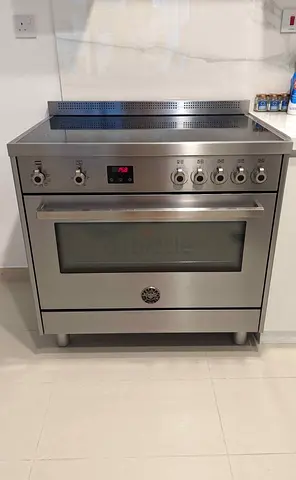 BERTAZZONI Italian 5 Hobs full electric ceramic cooker Range size 90cm