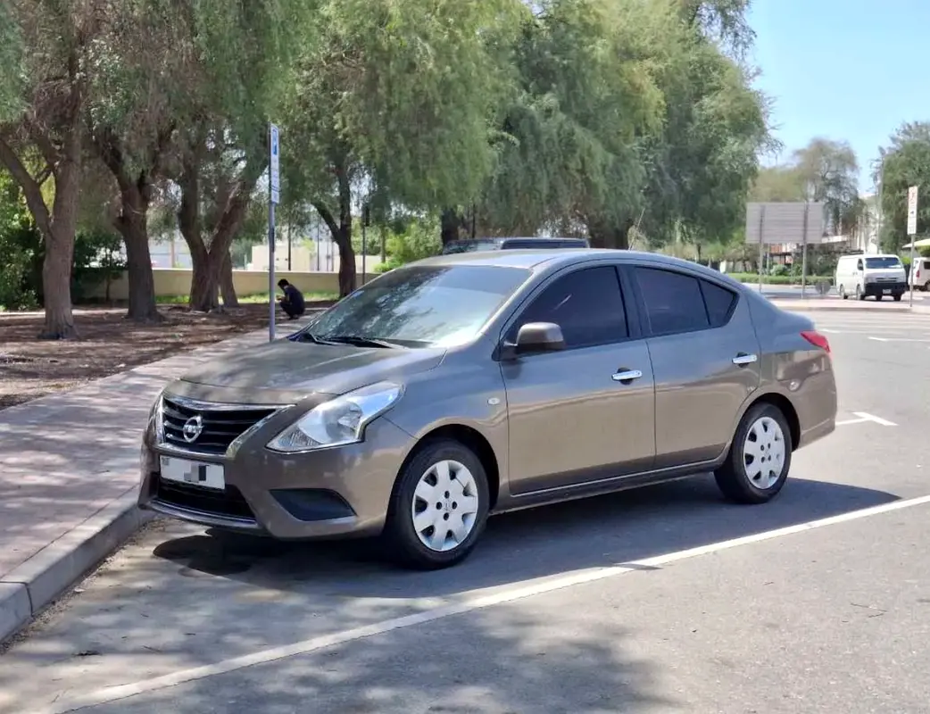 Nissan Sunny 2022 — photo 1 of 15