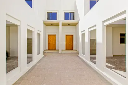 Ready to Move in | Near to Pool | Back to Back